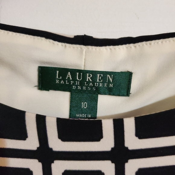 Dress - Picture 4 of 4